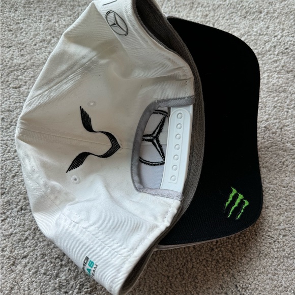 AMG FORMULA ONE TEAM Mercedes Patronas Hat - Picture 6 of 9